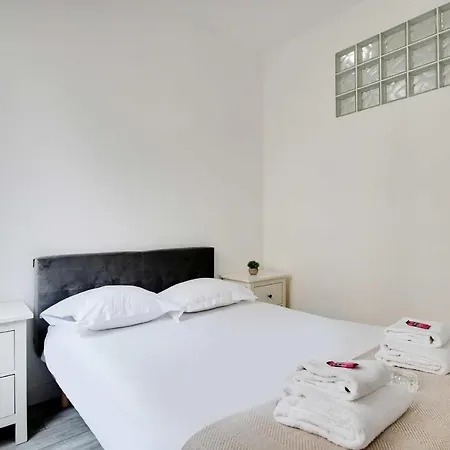 Trois Pieces Au Coeur Du Marais Appartement